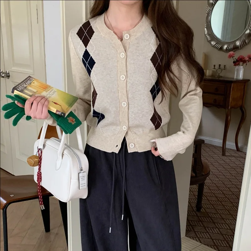 

Women's Winter Casual Knitted Cardigan round Neck Contrasting Plaid Jacquard Design New Style