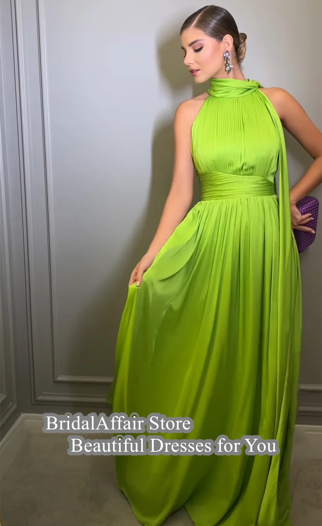 BridalAffair Classy Halter Green Long Evening Desses A-Line Pleated حزب اللباس Floor Length Prom Dresses for Women