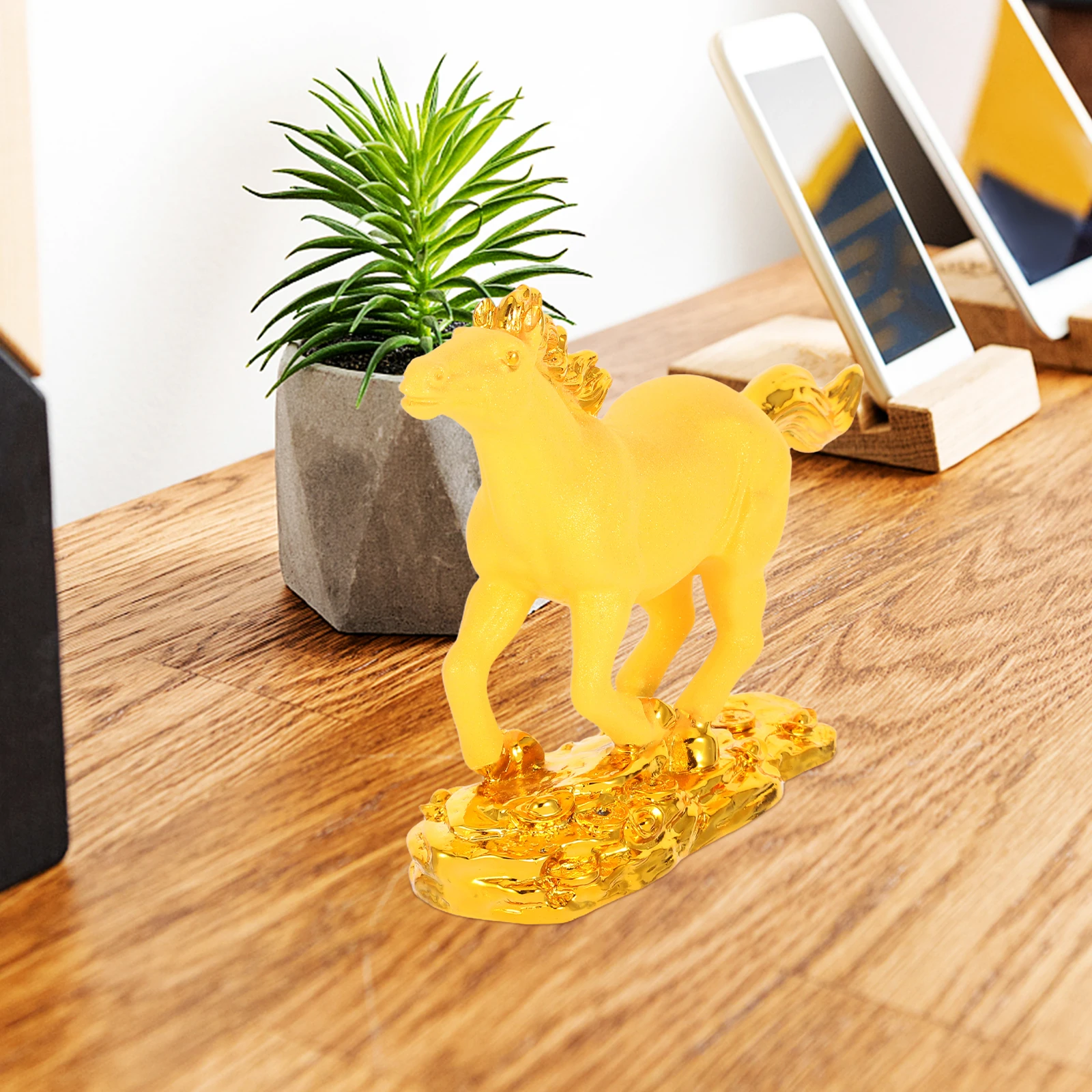 

Resin Horse Statue Decors Desktop Ornaments Wine Cabinet Animal Sculpture Office