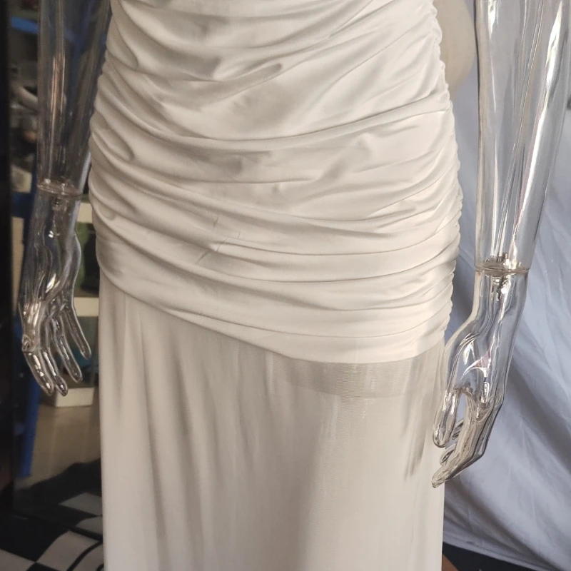 2026 Satijnen jurk in Franse stijl voor dames zomerontwerp, puur verlangen om de taille te verkleinen en dunner worden toont, heupomwikkelende lange jurk