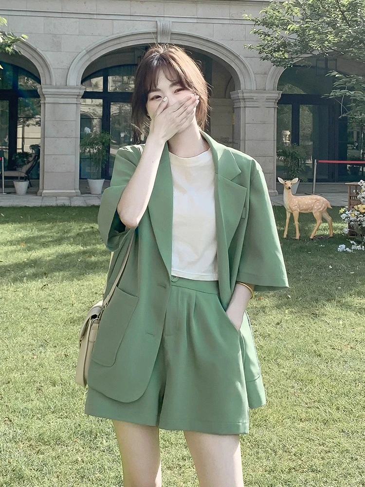 

Повседневный тонкий костюм-двойка с шортами для женщин: летний модный комплект в уличном стиле, маленький размер, популярный онлайн-тренд