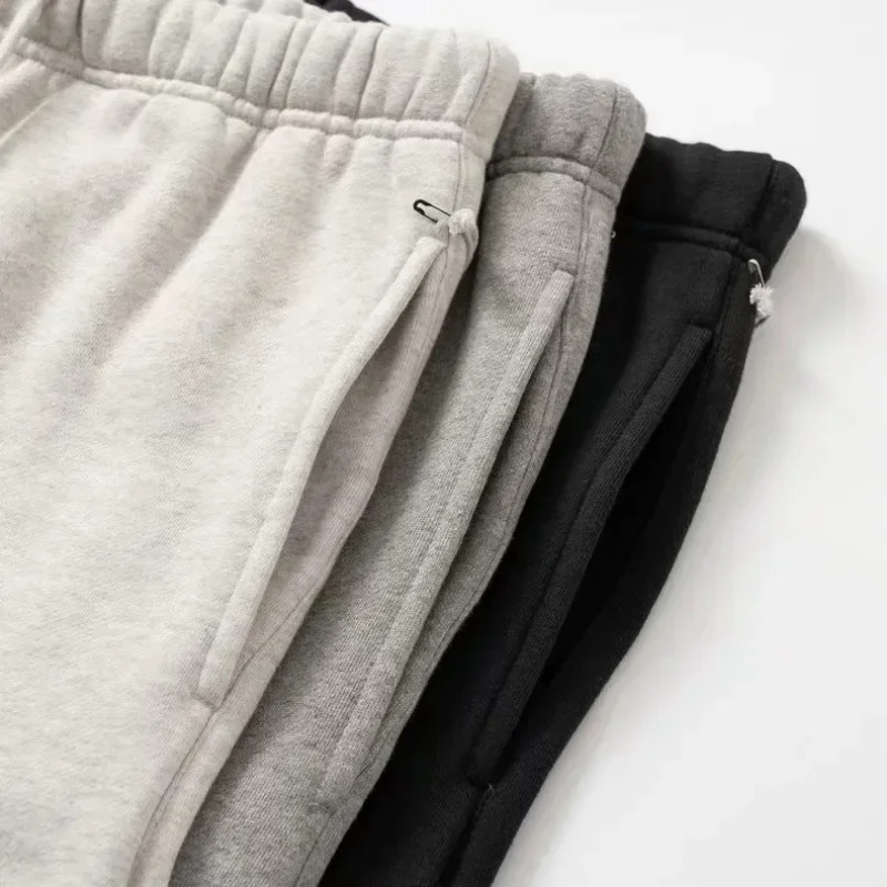 تصميم فاخر الموسم 8 سراويل تقليدية للرجال صفين توافدوا رسالة شعار Sweatpants أعلى جودة الرجال فضفاض القطن سروال شكل قلم رصاص