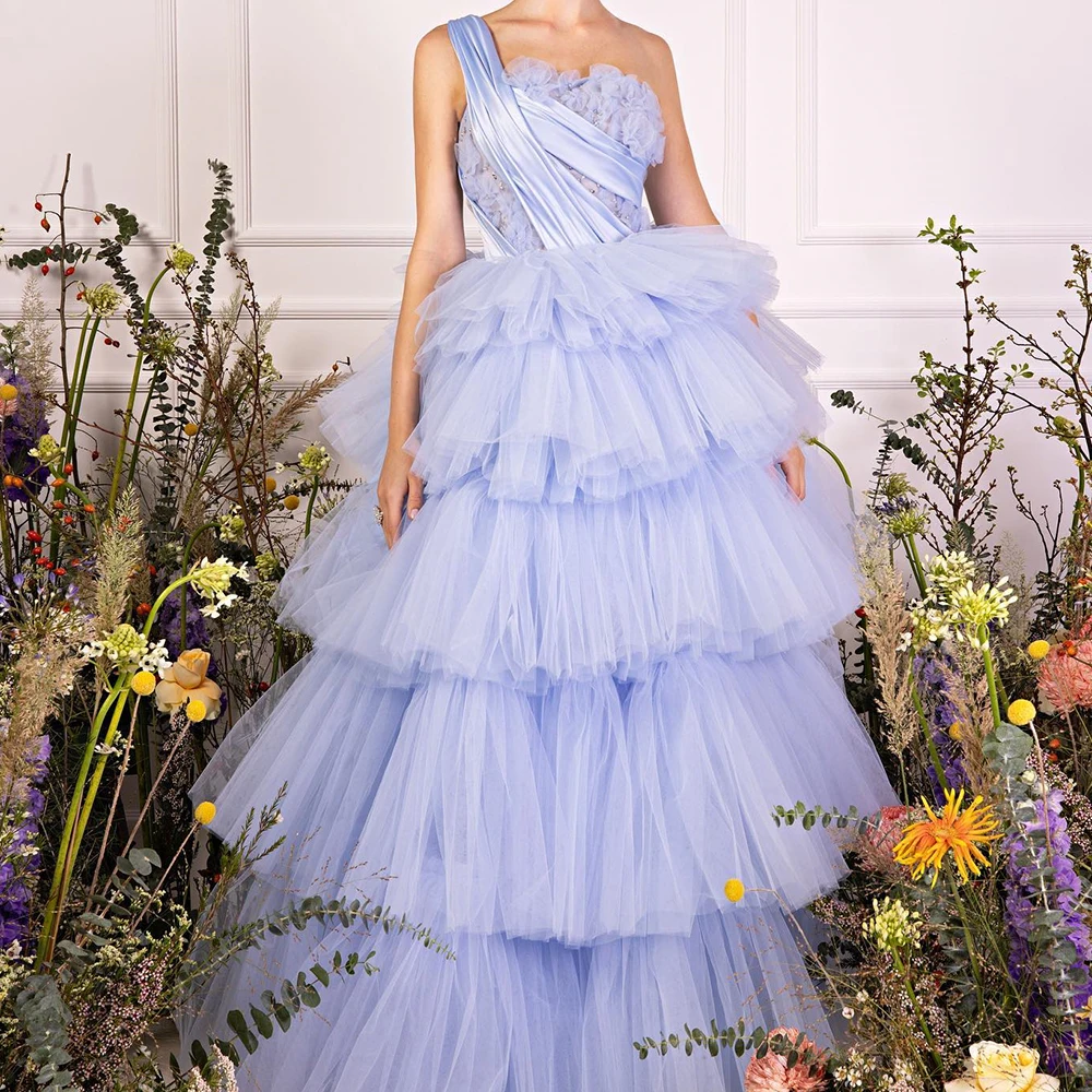 

Elegant Tulle A-Line One Shoulder Crystal Appliques and Tiered Evening Dress Strapless Floor Length Sleeveless Panel Train