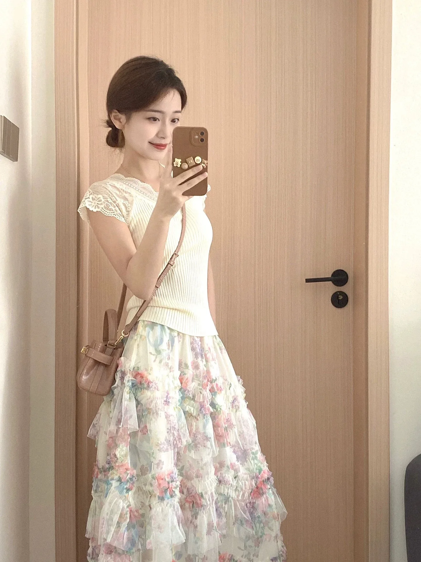 

Unique Beautiful Floral Lace f Skirt Set Women Summer Faion Sweet Sli Two Piece Suit V Ne ort Sve Vest Top