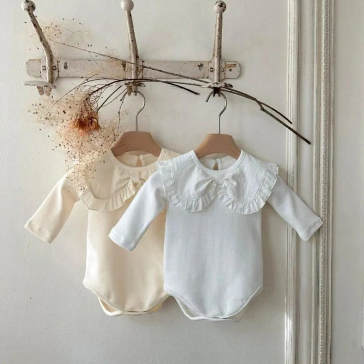 

2026 весеннее новое детское боди с длинными рукавами, однотонное милое комбинезон принцессы с большими лацканами для маленьких девочек, хлопковая одежда для малышей, От 0 до 24 месяцев