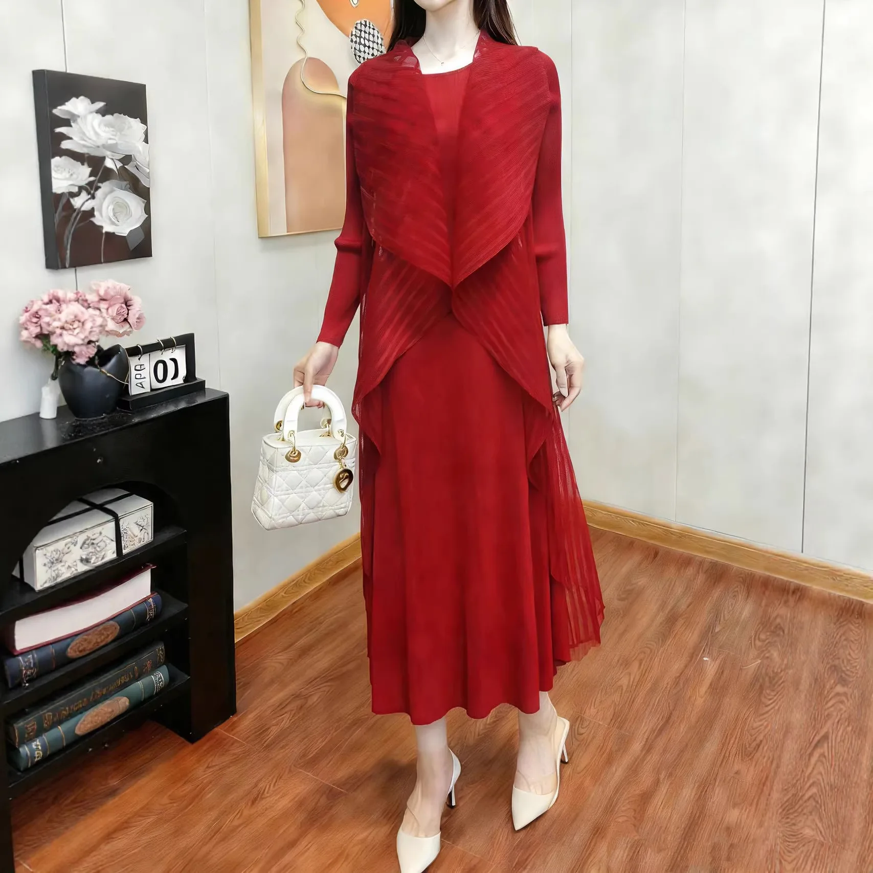 

Miyake Style Pleated Women's Fake Two Piece Dress Fashionable Splicing Pleated Elegant Long Sleeves Versatile Large Lapels