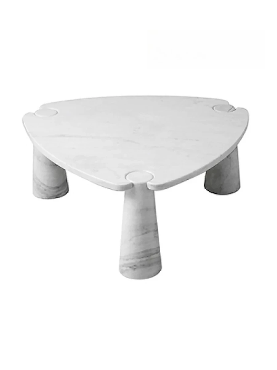 

Журнальный столик из натурального белого мрамора среднего цвета, высококачественная большая квартира по индивидуальному заказу, журнальный столик специальной формы на вилле.