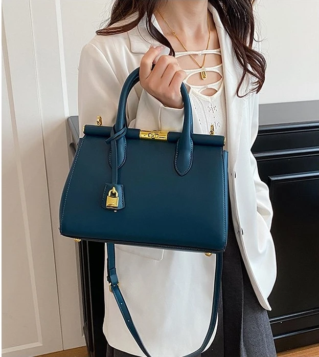 sac-a-langer-elegant-pour-femme-grand-sac-fourre-tout-en-cuir-vintage-sac-bandouliere-minimaliste-elegant-avec-logo-de-createur-parisien