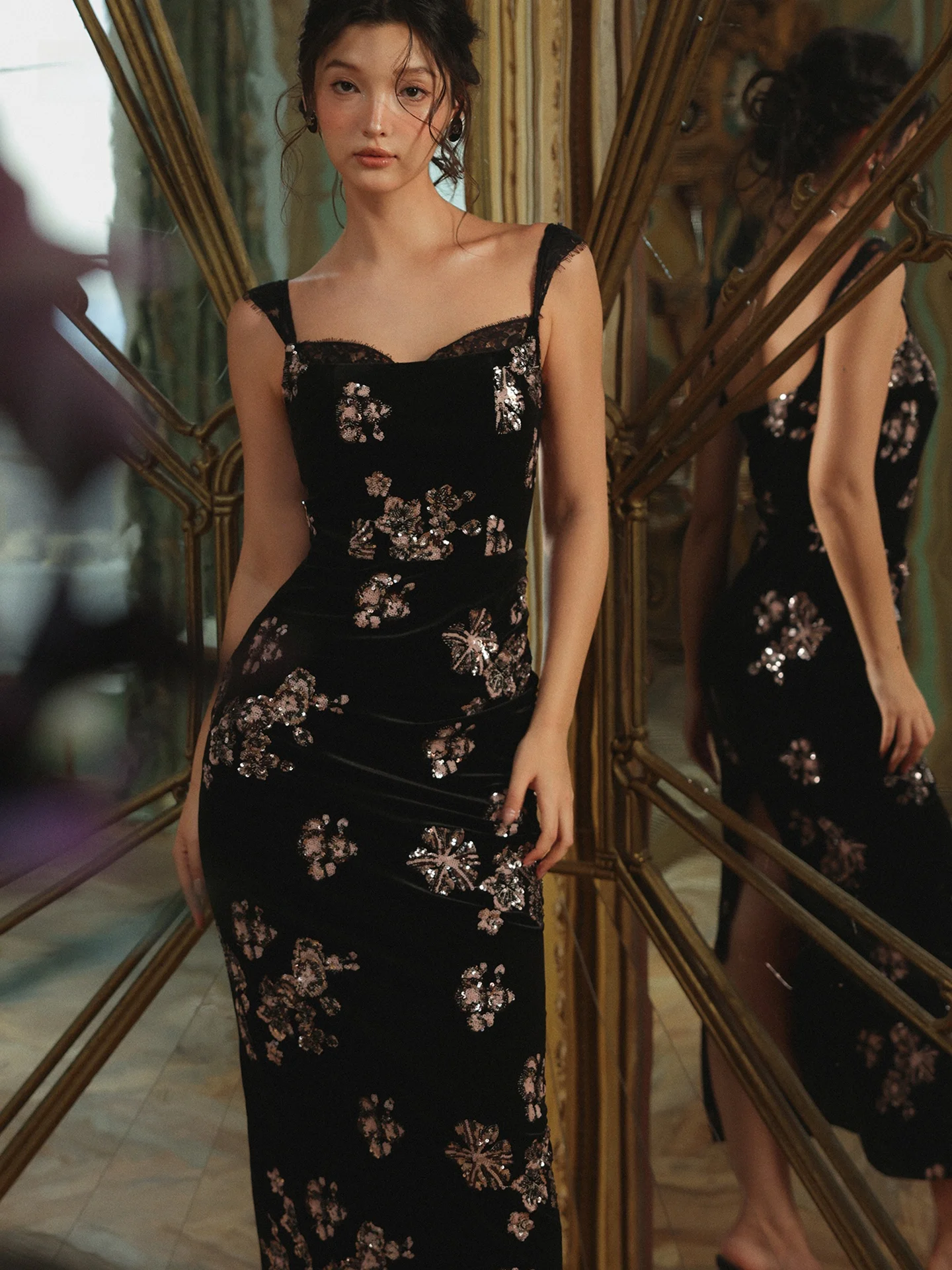 

XiaoLi k Night Blooming Flowers Sequin Embroidery Slim Fit Bodycon Bla Strapl Dr Vintage Sle No Sve Evening D...