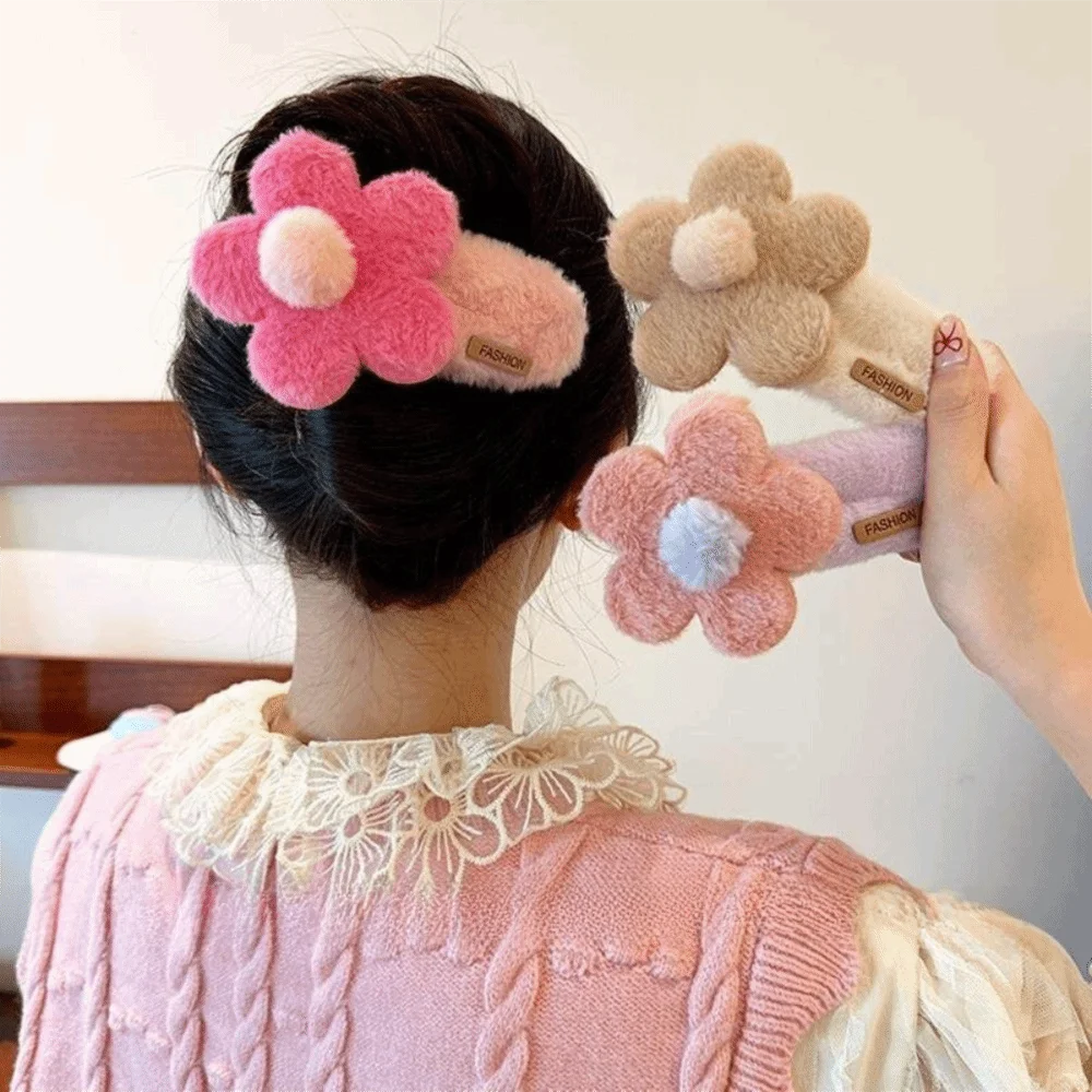 

Special Occasions Sweet Plush Flower Hair Clip Cute Soft Headwear Accessories Large Fashion Duckbill Clip Women