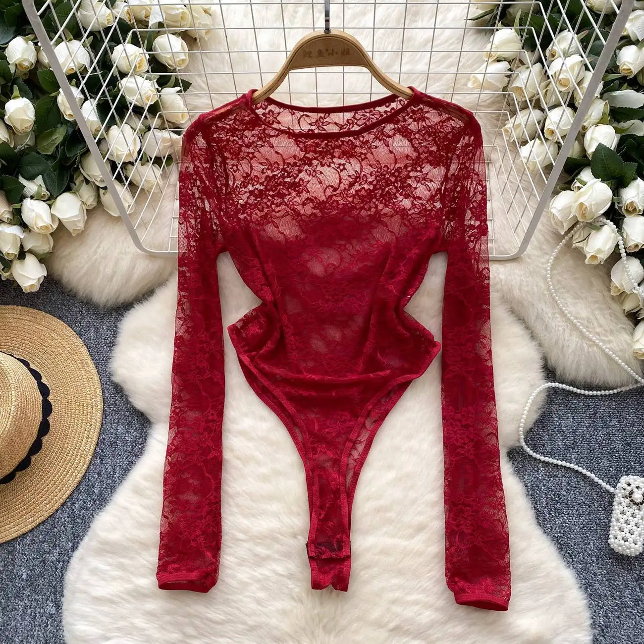 Tops T-shirts Jumpsuits Women's Spring Sexy Lace Cut-out V-neck Long Sleeves Slim-fit Flattering Silhouette Layering Piece New