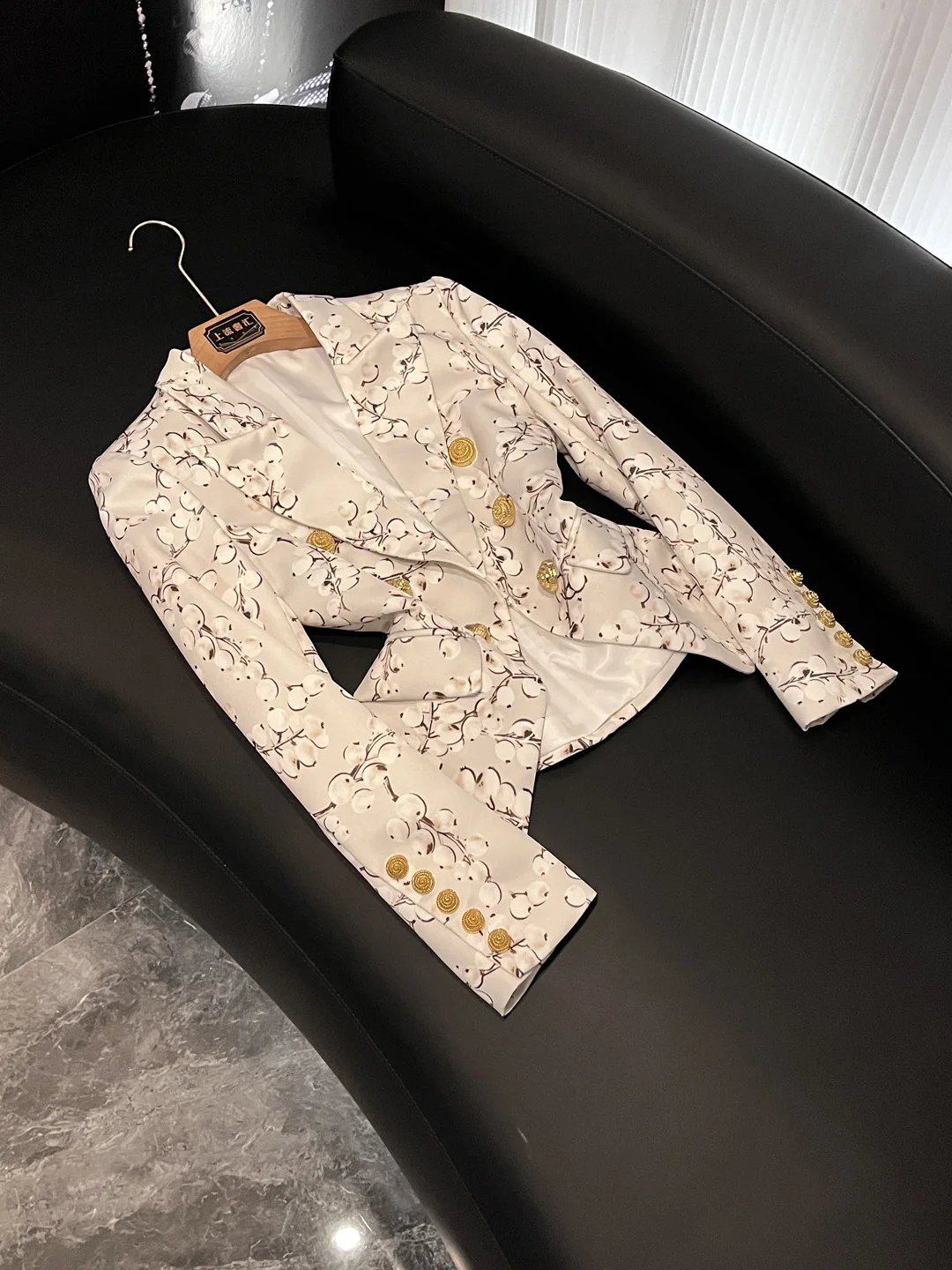 

Faionable Printed Long Sve Slim Fit Commute Sle Women's Blouse Autumn 2025 Plant Floral Pattern Double Button Closure