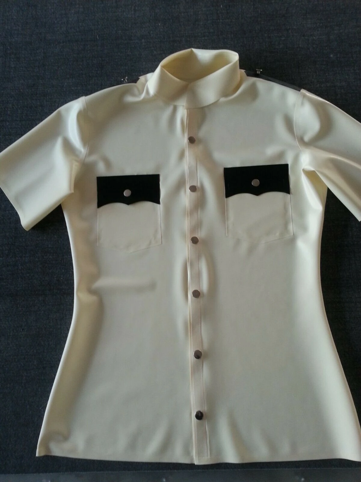 

Latex Rubber Gummi White Shirt Kostüm Ganzanzug T-shirt Short Sleeve S-XXL 0.4mm