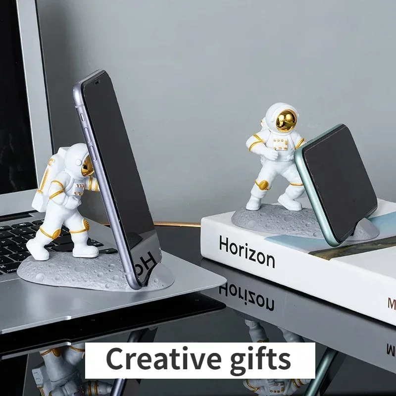 Office Desk Decoration Nordic Style Astronauts Mobile Phone Stand Holder Ornaments Resin Spaceman Bracket Toys Boyfriend Gift