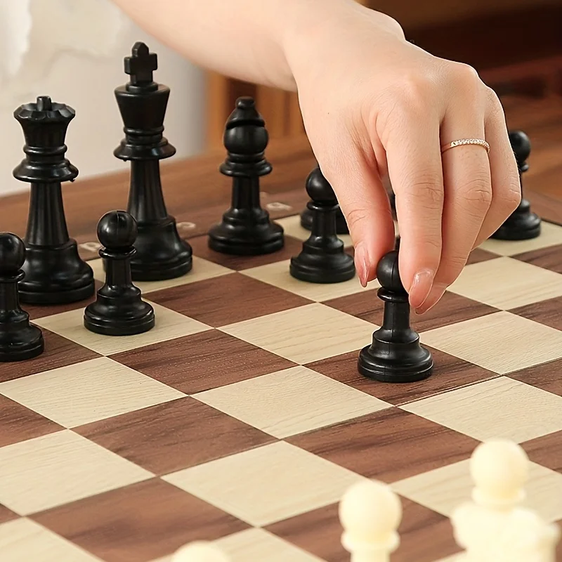 Schach Magnetisches faltbares Schachspiel aus massivem Holz Schachbrett Kinder Geschenk Familienstrategie Schachspiele – Detail 3