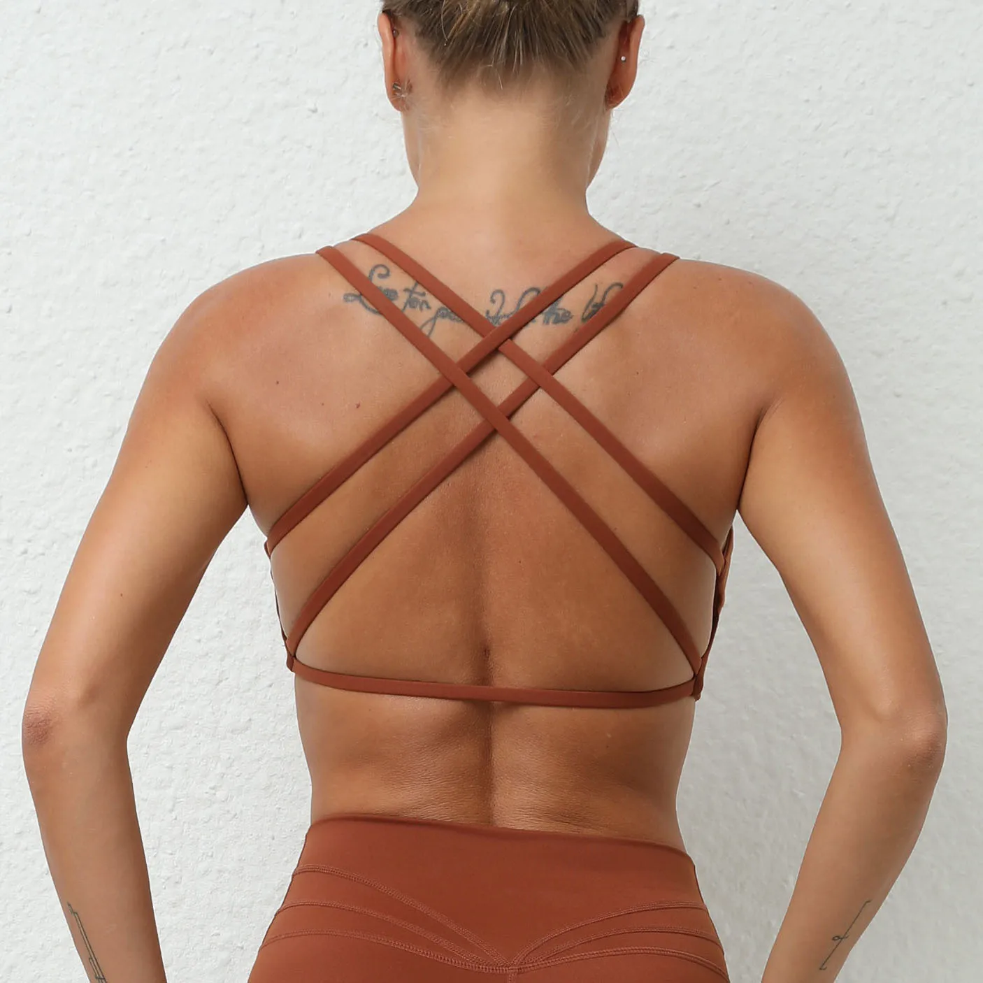Solid Color U-Shaped Multi-Strap Cross Back Women Fitness Sports Bra Gym Yoga Workout Push Up Running Sports Bras With Chest Pad
