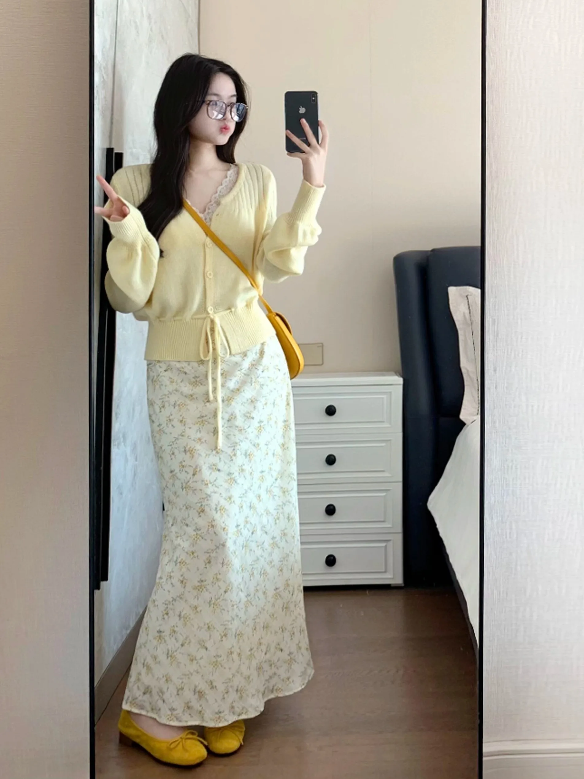 

Korean Style Gentle Long Sleeve Knitted Top Floral Half Skirt plus Size Beautiful Spring Two Piece Set Women's Fashion Ensemble