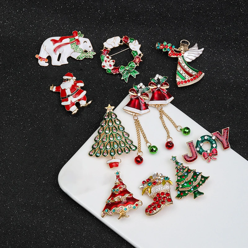 Christmas Enamel Brooch Snowman Santa Claus Tree Wreath Metal Pins Fashion Jewelry Gift for Women Merry Christmas Decor Gifts