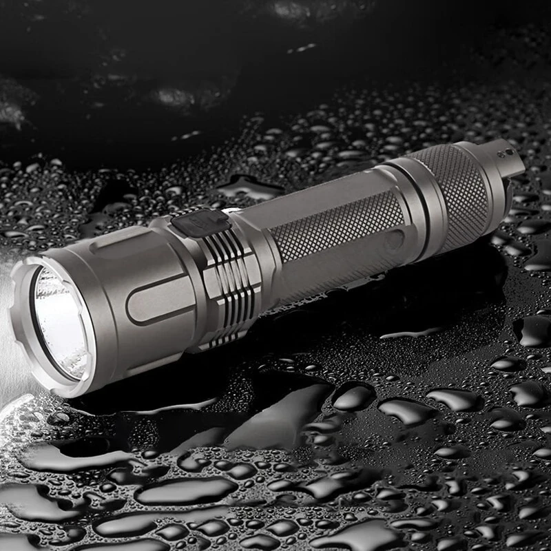 High performance strong light long-range flashlight 3980 lumens tactical flashlight