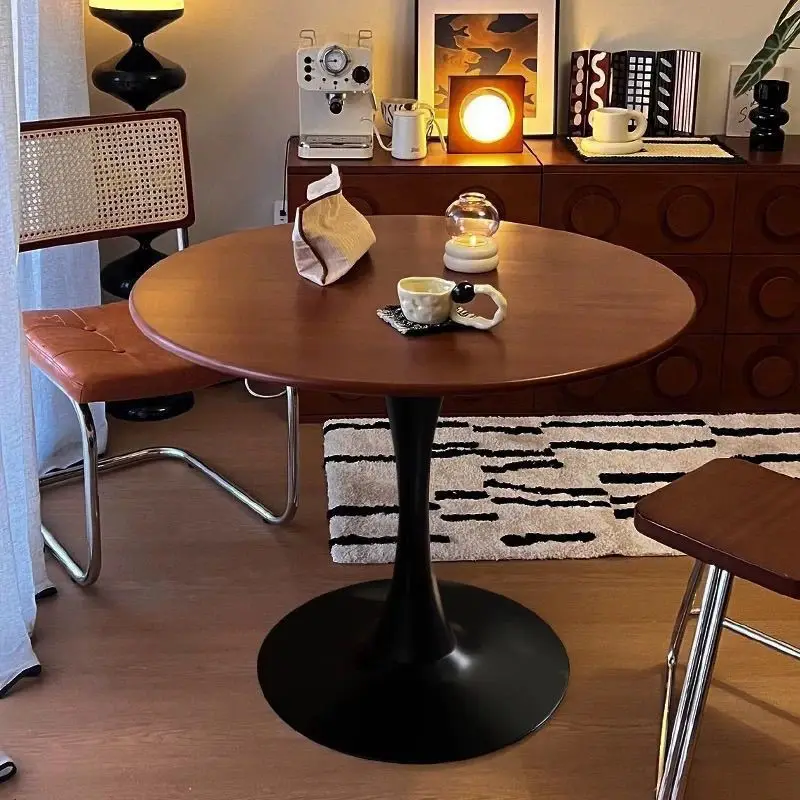 Light luxury tulip simple modern design E1 grade painting suitable for home milk tea coffee table