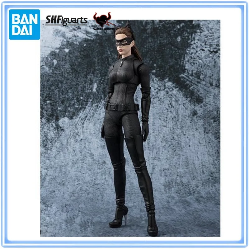 

Bandai Original S.H.Figuarts DC Comics THE DARK KNIGHT RISES CATWOMAN Action Figures Active Joints Collectible Model