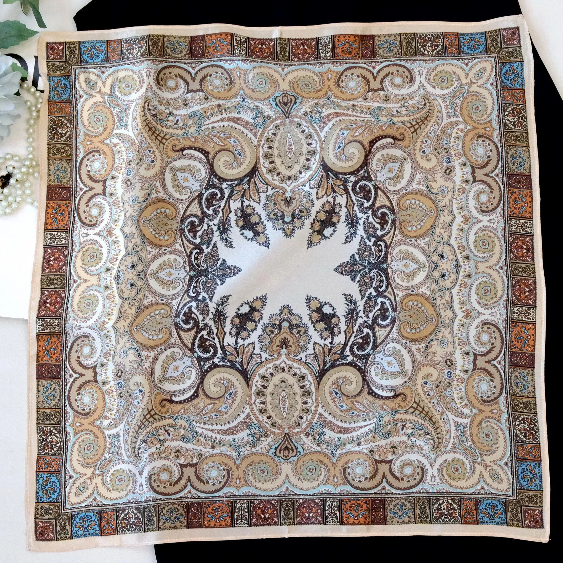 

Mulberry Silk Scarf 12MM Women Small Bandanas Shawl Hair Neck Accessories Women Foulard Femme 53CM 53CM Retro Paisley