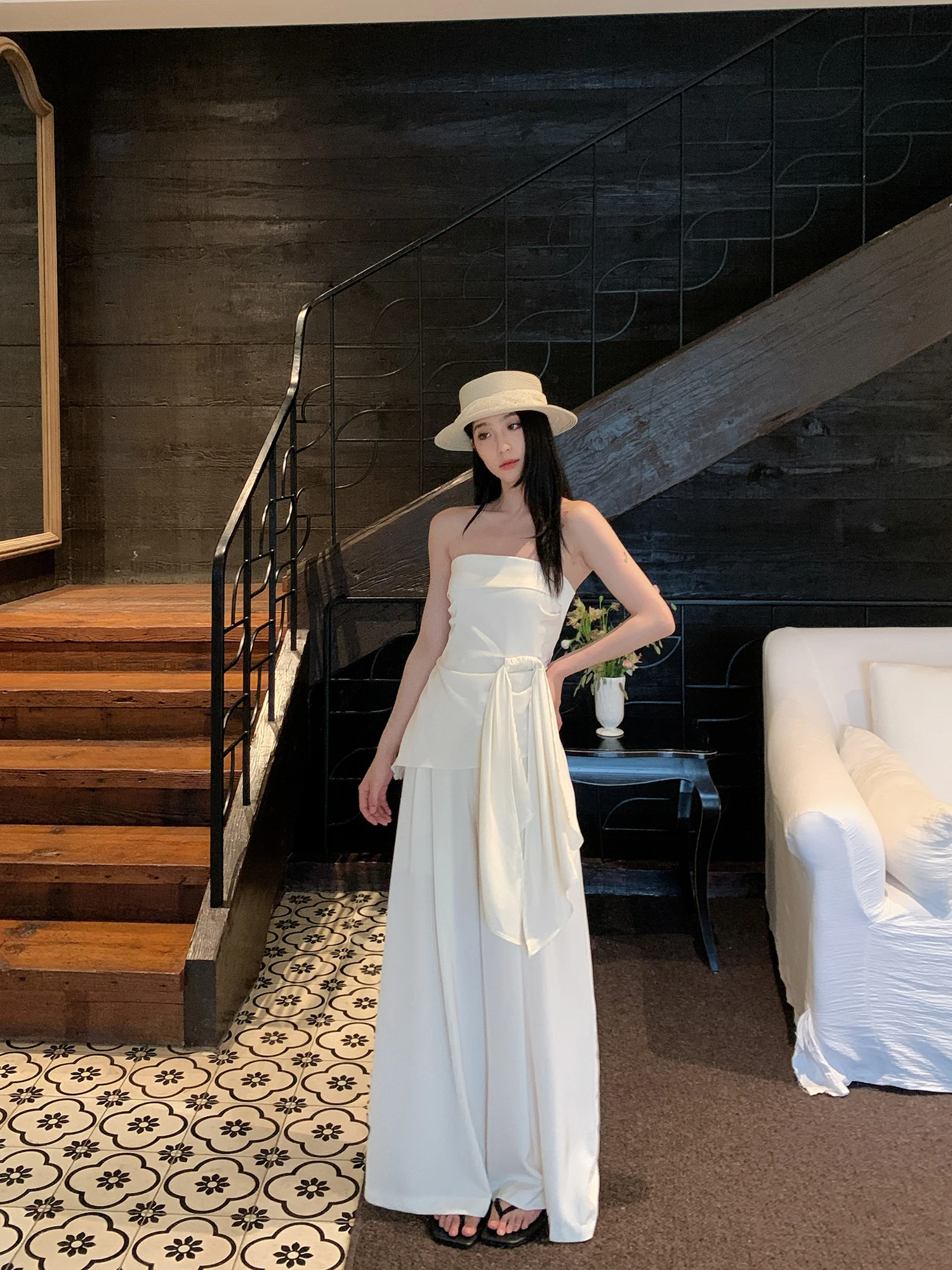 

SMBL RAIN Summer Blue Tide Rain Satin Wrap Chest Свободные широкие брюки Длинные брюки Комплект из двух предметов Ele Casual Faion