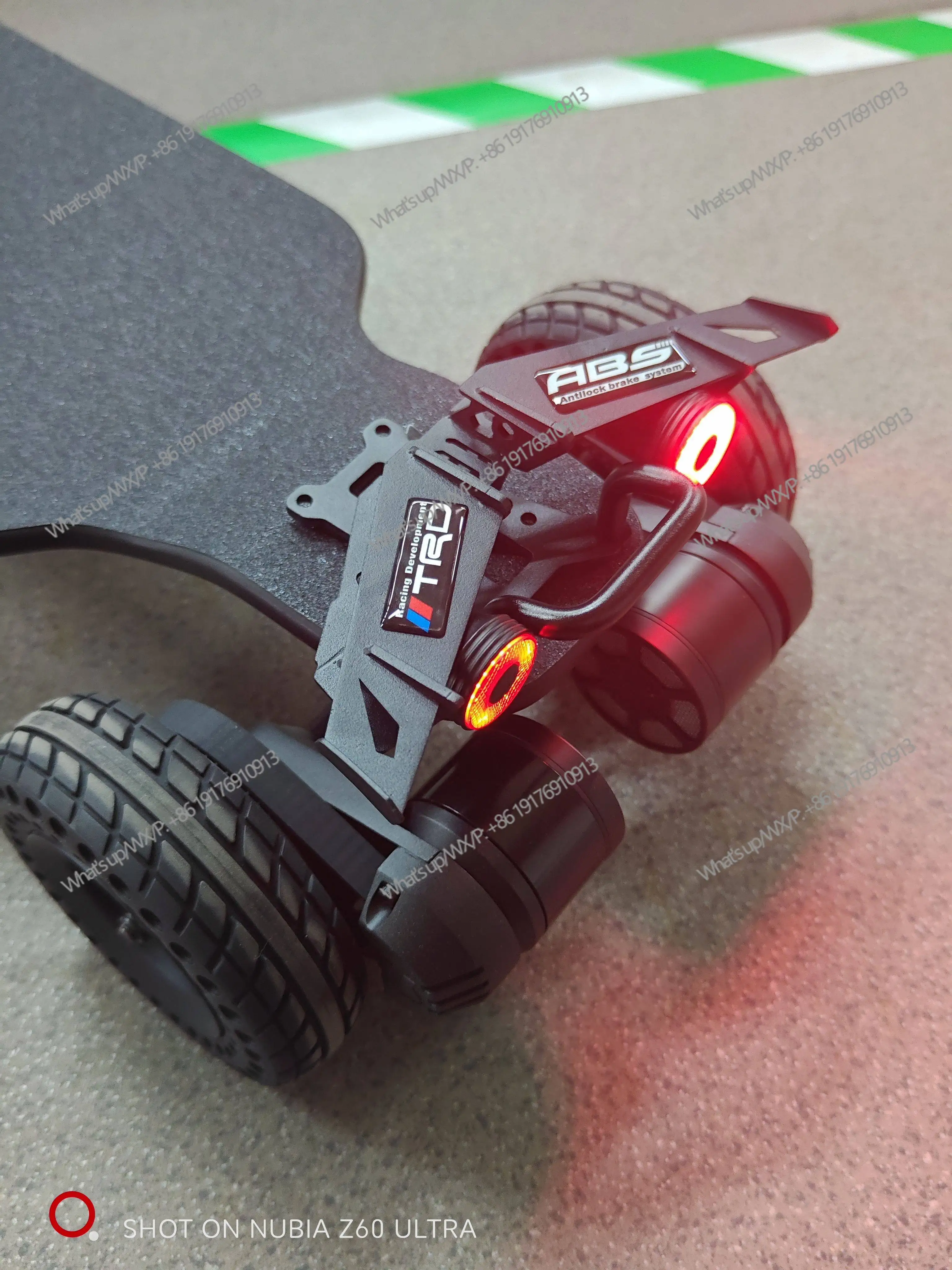 Skateboard induction tail light Electric skateboard tail brake light, hand handle indicator light accessories