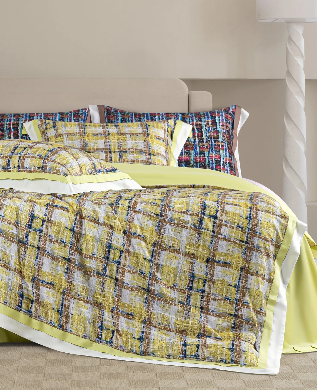 

Luxury Custom Dyed Fabric Imported Woven Dyed Sheet Texture Delicate Super Comfortable Bedroom Layout Elegant Home Suitable