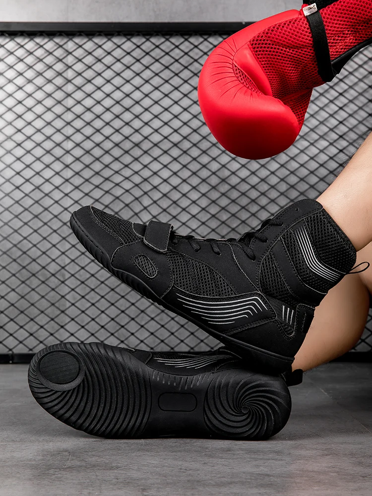 Men's Boxing Shoes Sports Professional Fitness Wrestling Shoes Equipment Boxing Boots Classic Training Outdoor Sneakers