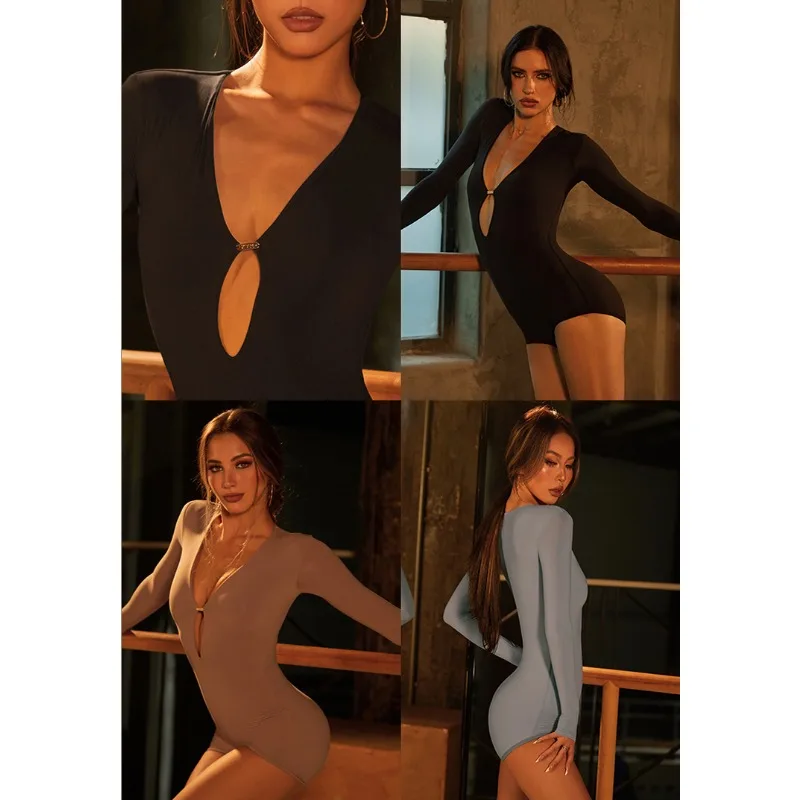 カスタマイズされたZYMトップVネックプレミアムラテン練習用ドレス、メタルロゴアクセント付きチャチャサンバタンゴルンバダンスウェアボディスーツ