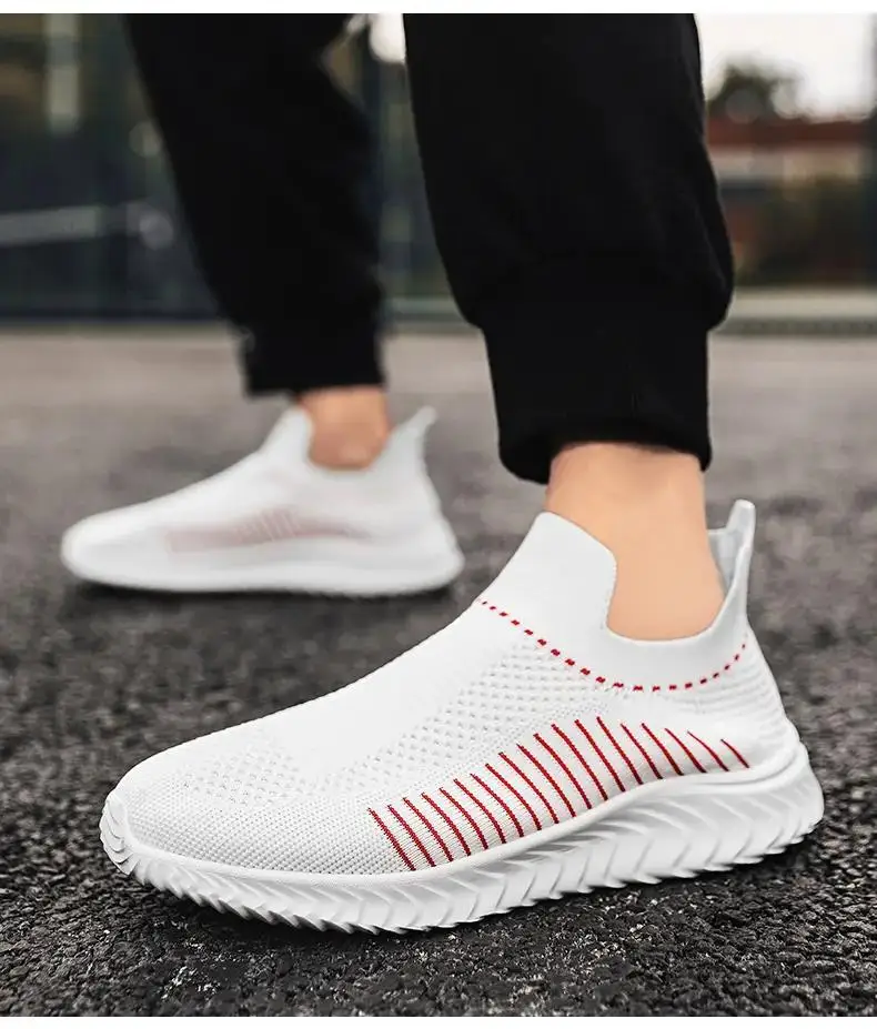 

2024 New Men's Spring Autumn Mesh Mesh Big Size Slip-On Sneaker Soft Sole Non Slip Breathable Light Running Shoes Walking Shoes