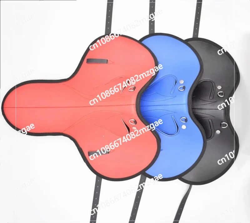 

Сідло для верховой езды. Полный комплект профессионального конного снаряжения из натуральной кожи.