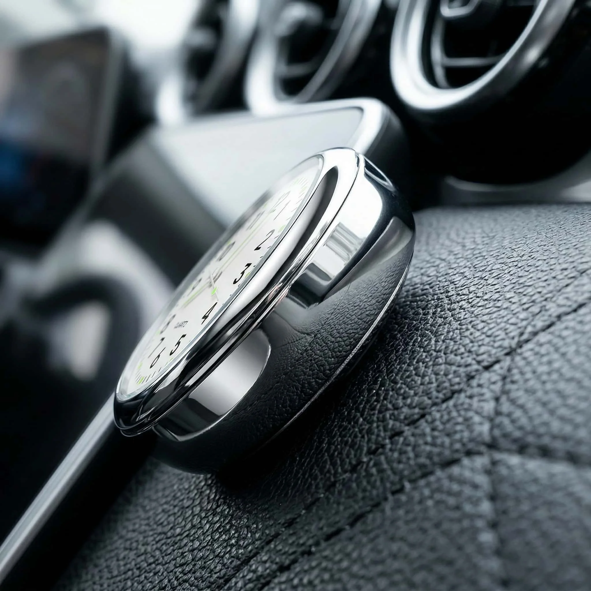 New Mini Car Clock Universal Car Dash Clock Luminous Internal Stick-On Digital Watch Mechanics Quartz Clock Car Accessories