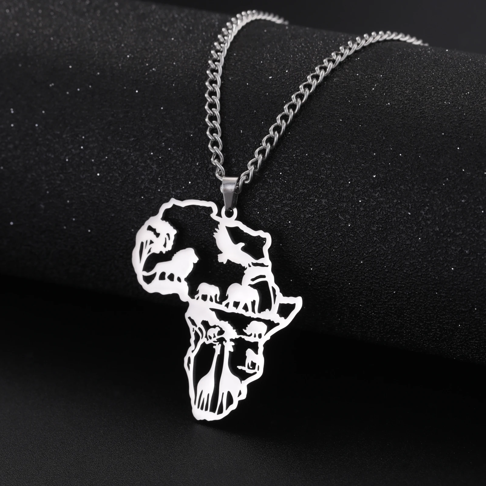 Jeshayuan Hollow Map Of Africa collana con ciondolo prateria Animal World giraffe leoni elefanti catena al collo