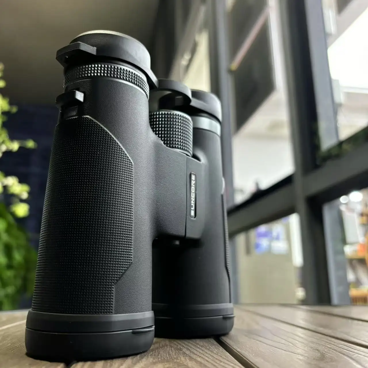 10x42 Binoculars for Bird Watching, Hunting & Stargazing - High-Value Optics for Adults, Ideal for Camping, Hiking & Sports