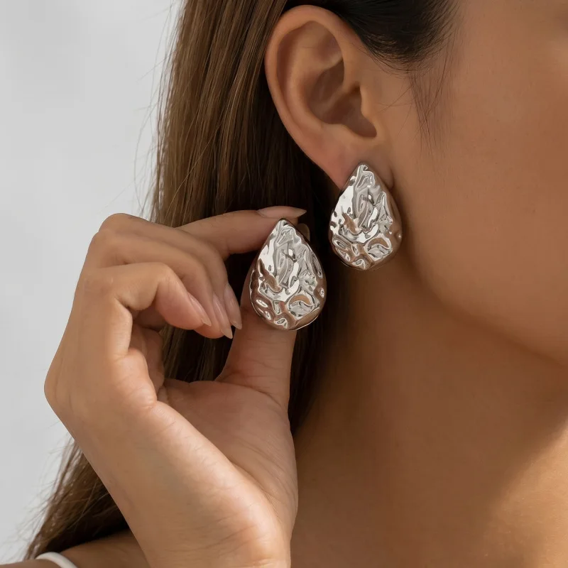 Cross-border light luxury high-end special-shaped water drop earrings women's fashion earrings light luxury water drop knock pat