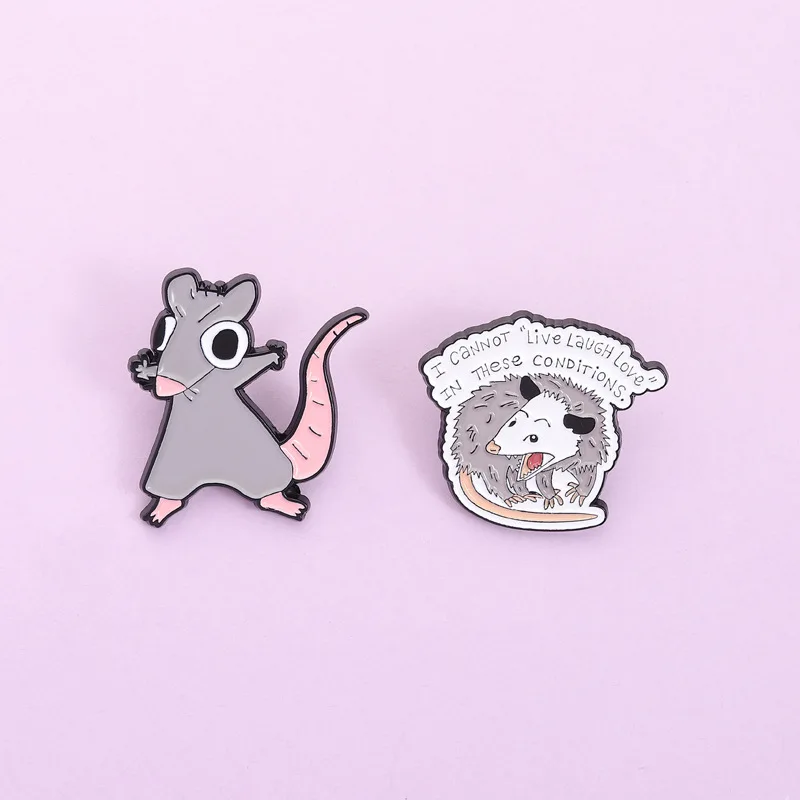 Juego de 2 Broches de Esmalte Divertidos de Opossum con la Frase 'No Puedo Vivir, Reír ni Amar en Estas Condiciones', para Mochila, Joyería, Regalo