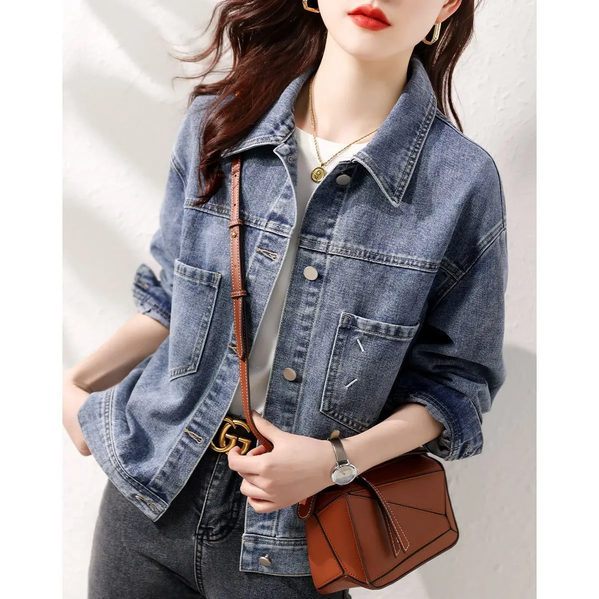 

Women Denim Jacket Streetwear Blue Jean Jacket Crop Tops Coat Buttons Pocket Long Sleeves Outerwear Korean Chic Women Clothes