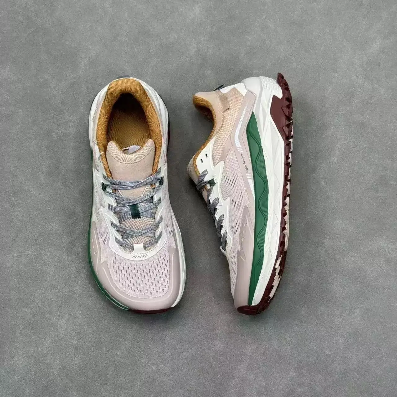 New Hot Marathon Breathable Stretch Training Running Sneakers Lightweight Sneakers Women's Athletic Sneakers Sneakers