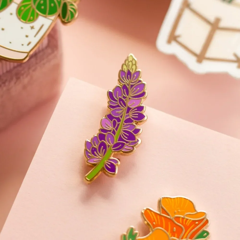 دبوس Lupin المينا للمجوهرات ، شارة معدنية للنباتات ، بروش زهرة ، ملحق جميل