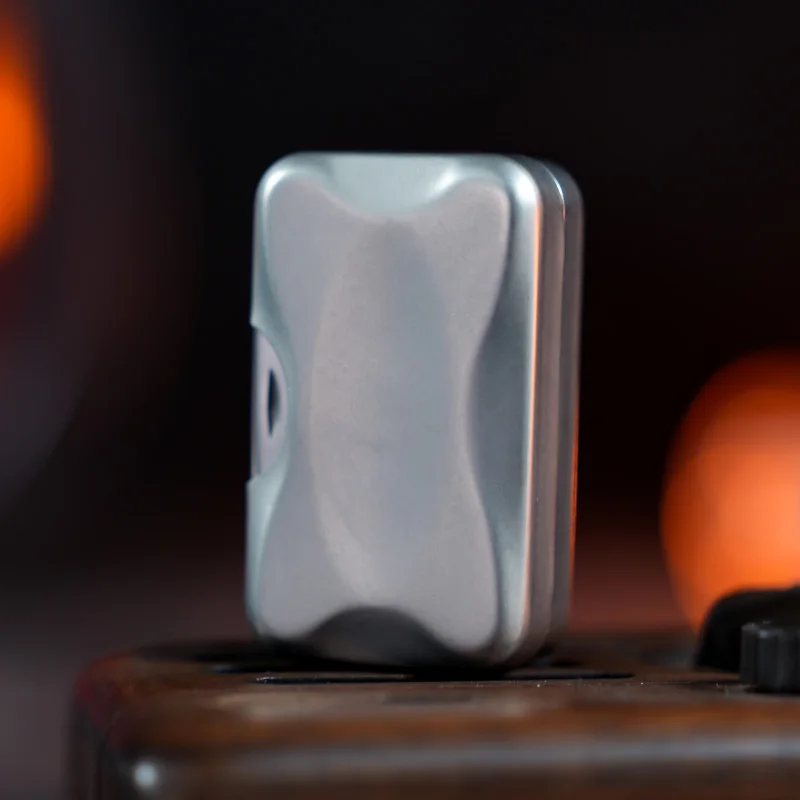 SJYEDC – carte Spinner magnétique sans limite, jouet en alliage, jouet de poussée du bout des doigts et anti-Stress