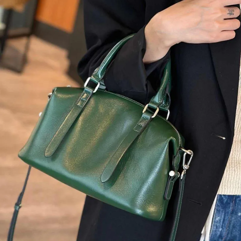 

Leather Handbag Women 2026 Fashionable Boston Pillow Bag, Large Capacity, Commuter Handbag Shoulder Strap