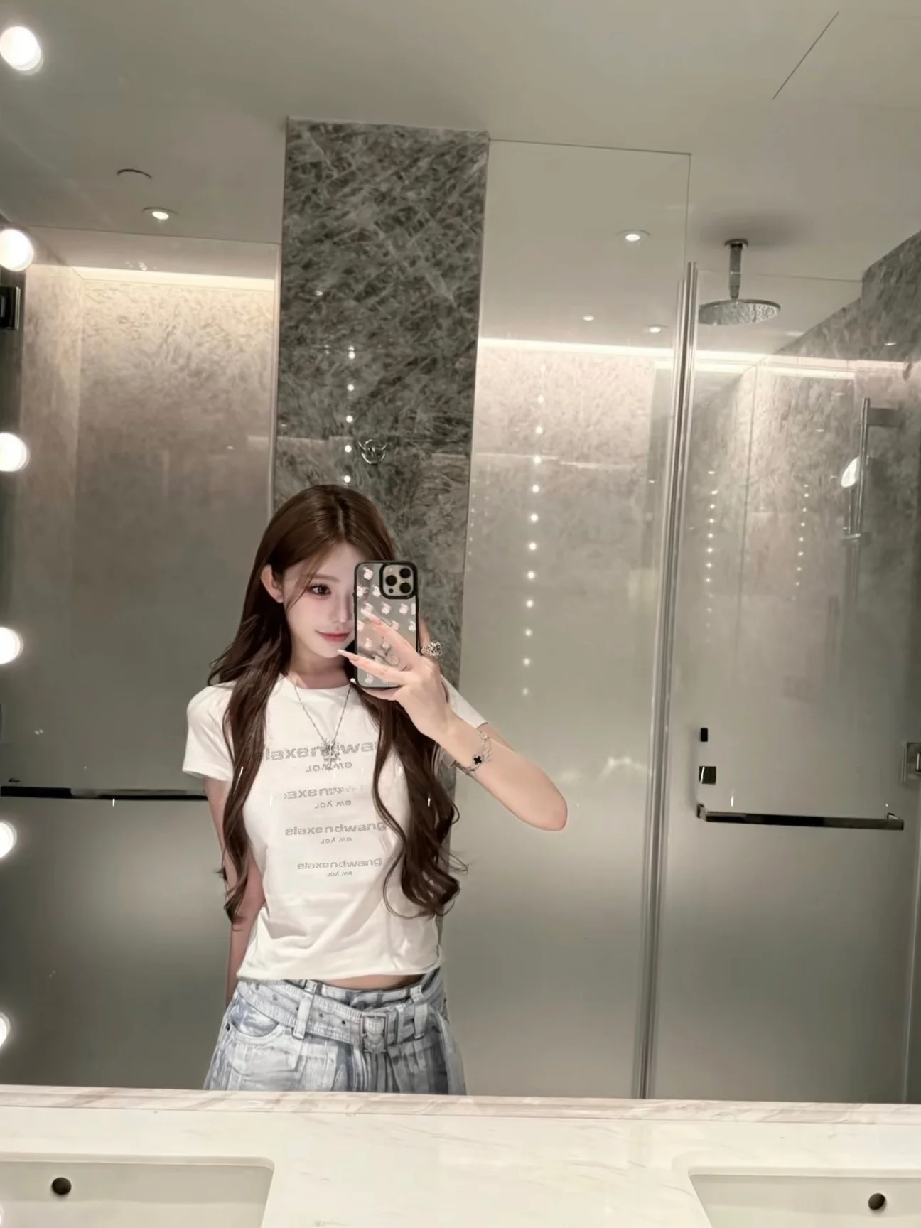 

Slim Fit Short Sleeve T-Shirt Women's Fashion Diamond Studded Casual Top Shoulder Width Regular Cotton Breathable Summer Tee