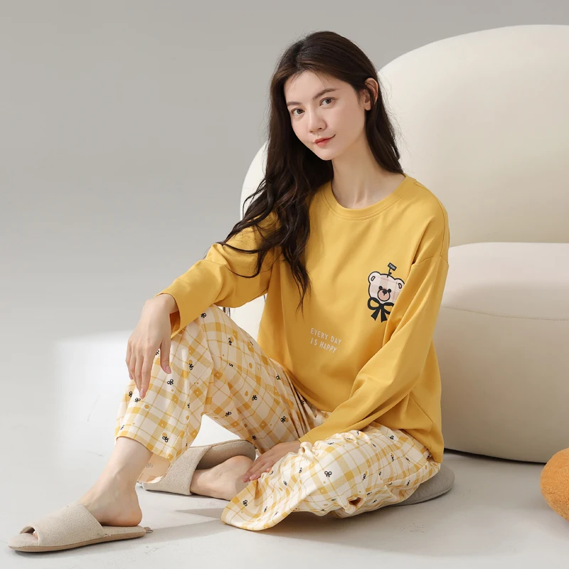 

Pajama Sets Trendy Women Golden Polka Dot Pajamas Sleeveless Frill Trim Capris Spring Summer Elegant Beautiful Feminine Jacquard