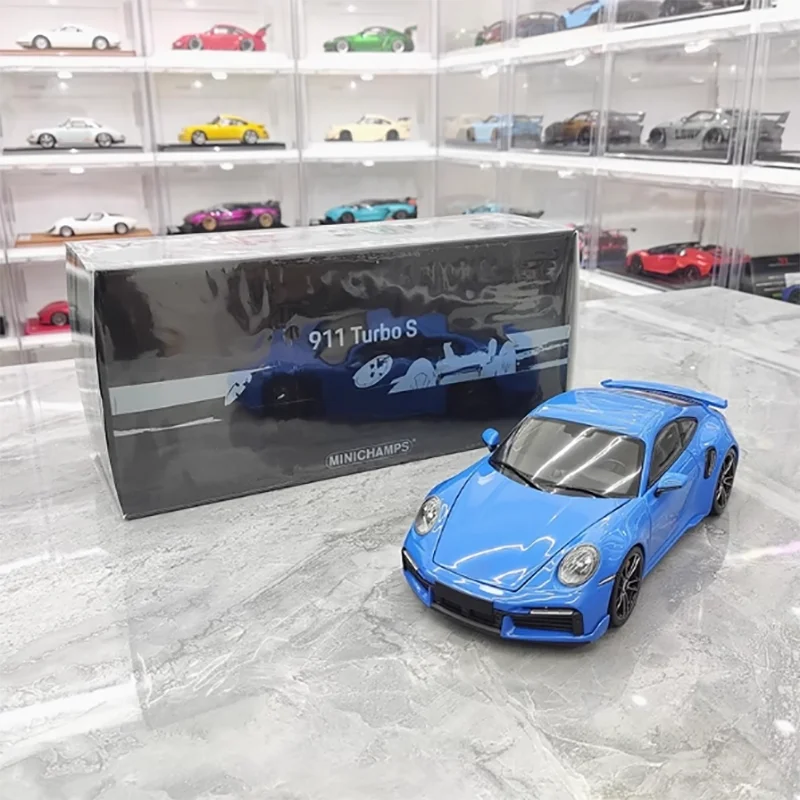 MINICHAMPS 1:18 لطراز سيارة توربو 2021 مفتوح بالكامل