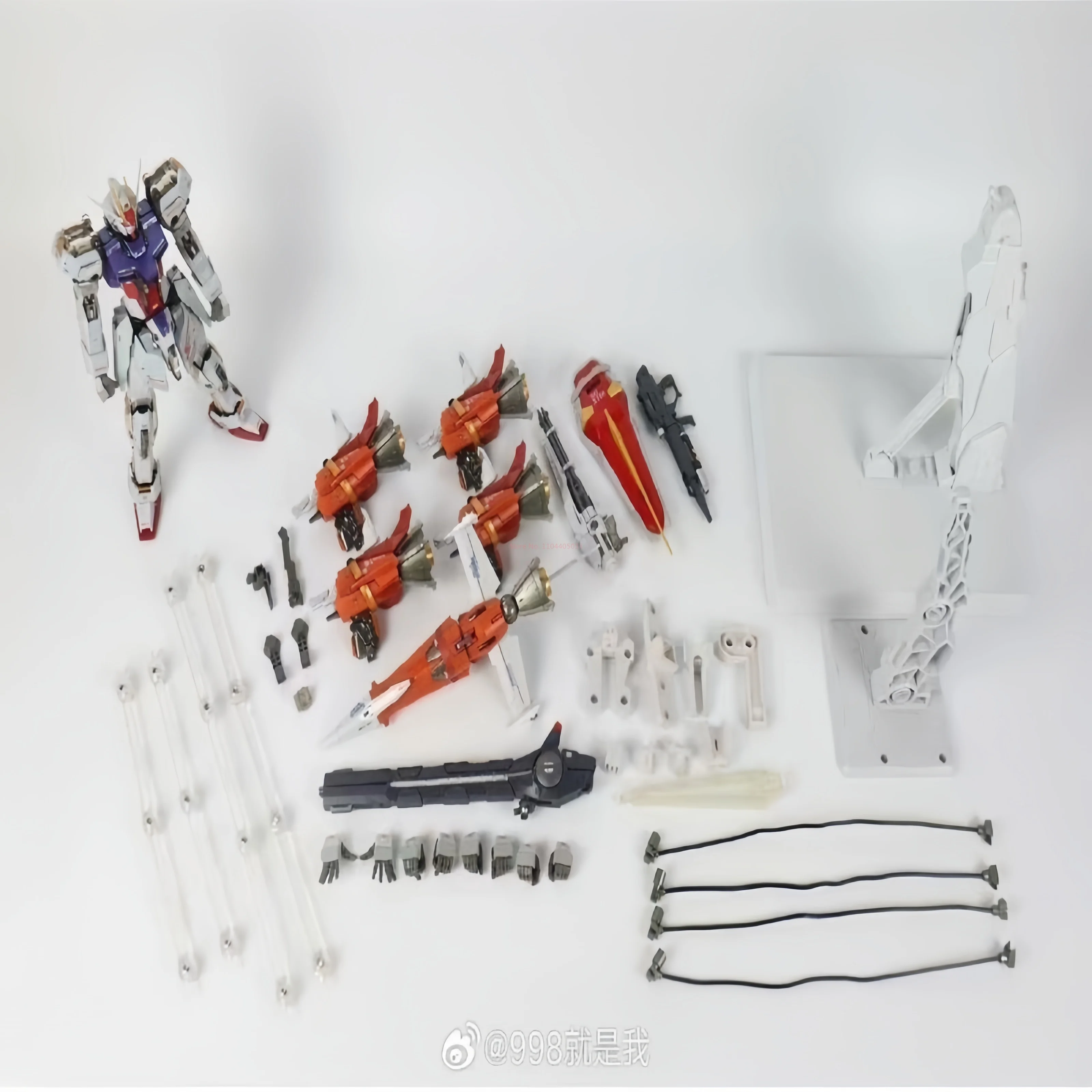 新しいダバン 8832 Mg 1/100 Mb Gat-X105 ガンバレルストライク Gat-X105+Aqm/E-X04 組み立てモデルキット アクションフィギュア ロボット プラスチックモデル