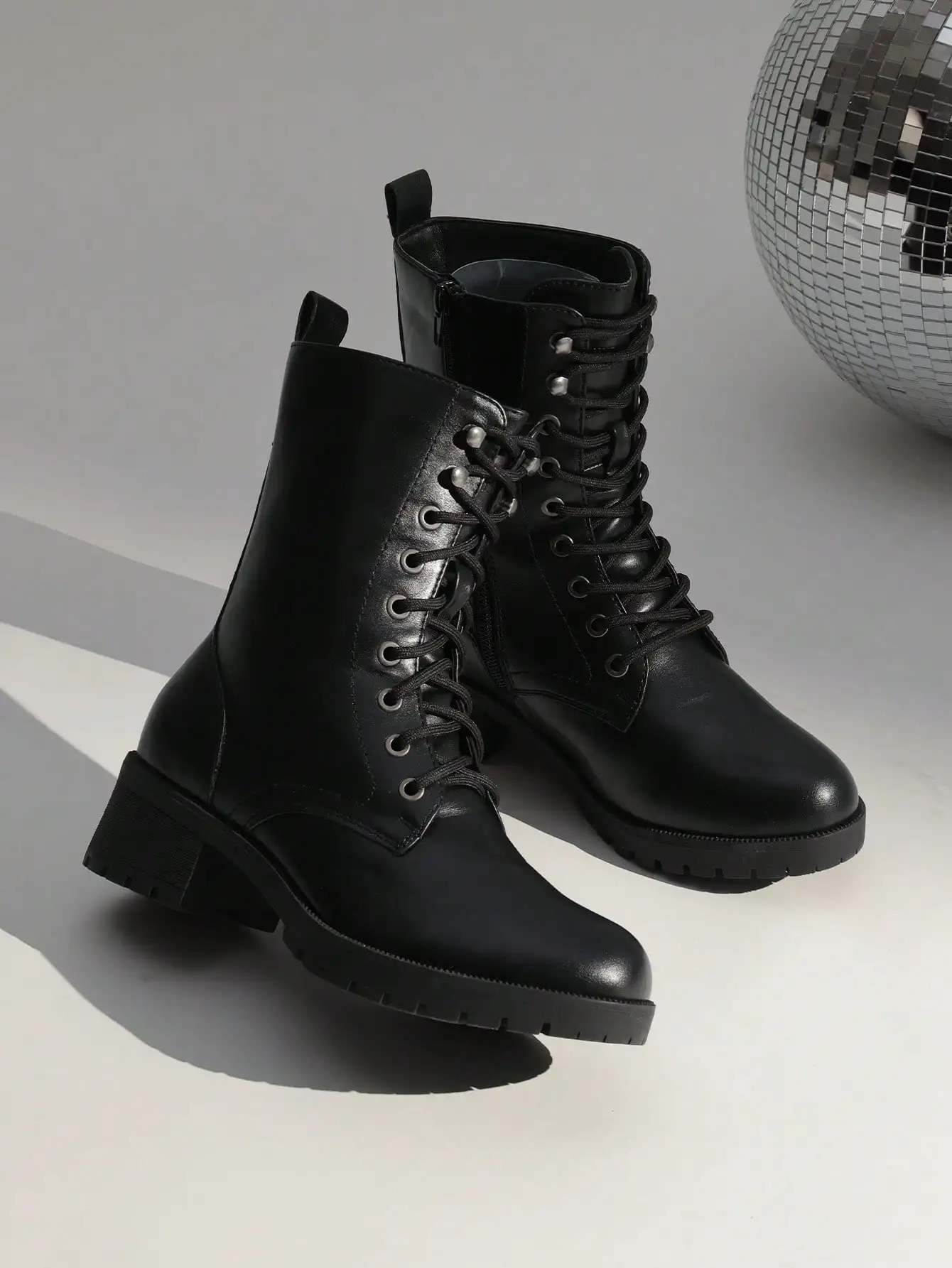 Women's Lace-Up Combat Boots Mid-Calf Militarys Classic And Stylish Winter Festival Christmas Black Boots