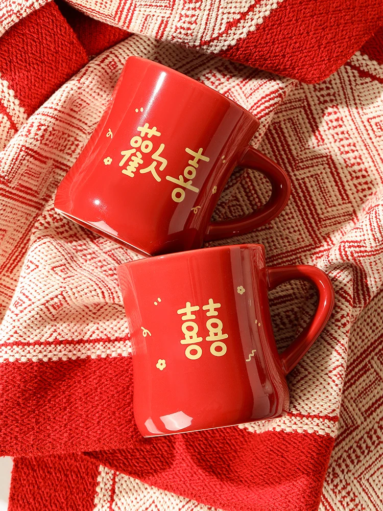 Happy red mug wedding