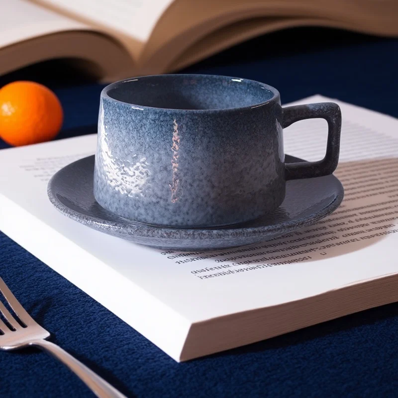 

Японская керамическая кофейная чашка, 260 мл, набор посуды, блокирующий цвет, дизайн, одиночная домашняя чашка для латте, молочная тарелка, наборы чашек для послеобеденного чая